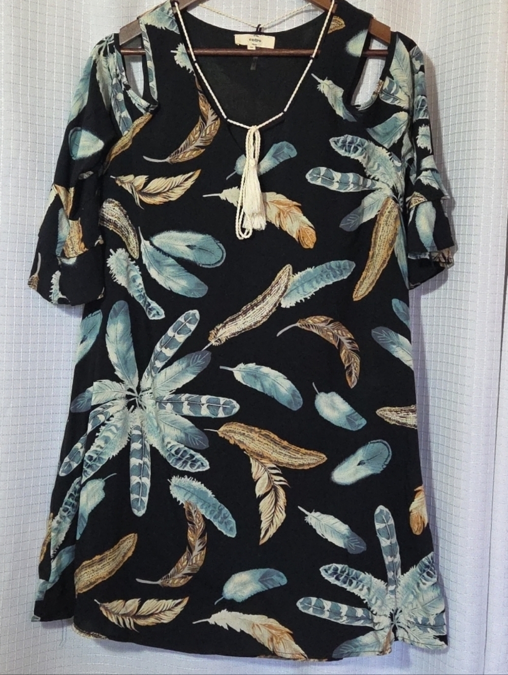 Entro Dress Women Native American Feathers Long Sleeve Pullover Tassel Tie Med